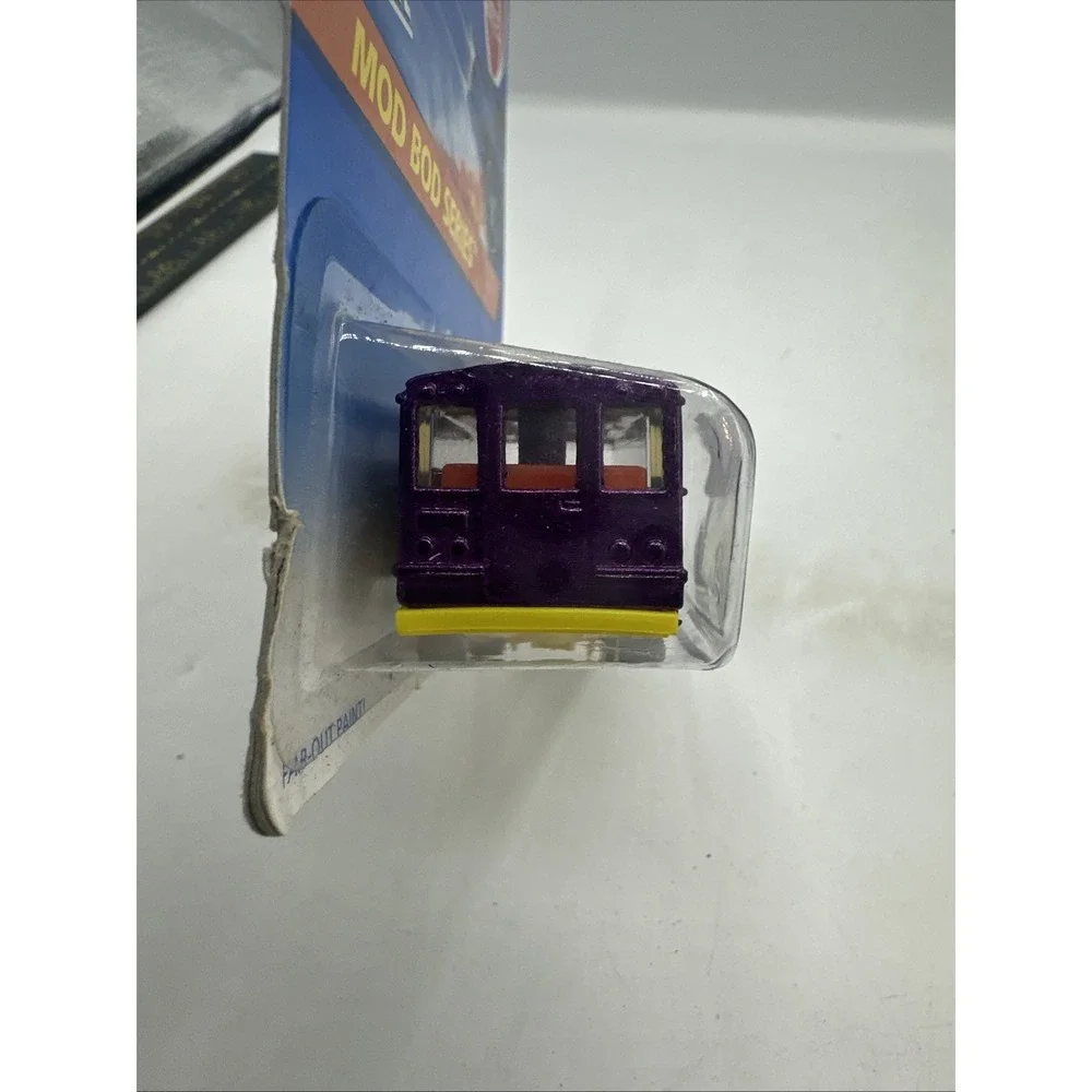 Hot Wheels Lot Of 2 Mod Bod Series 2/4 SCHOOL BUS and 3/4 Range River
